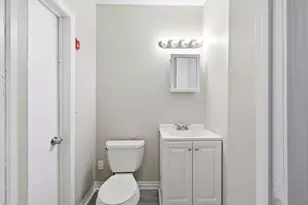 9 Owens Pl, Holyoke, MA 01040 - Photo 4
