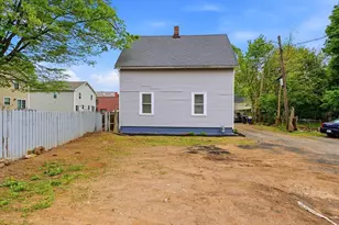9 Owens Pl, Holyoke, MA 01040 - Photo 12