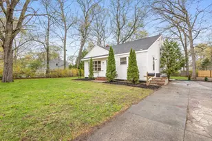 575 East St, Brockton, MA 02302 - Photo 2