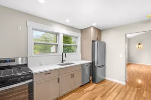 575 East St, Brockton, MA 02302 - Photo 4