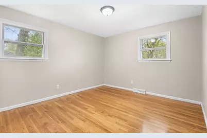 575 East St, Brockton, MA 02302 - Photo 8