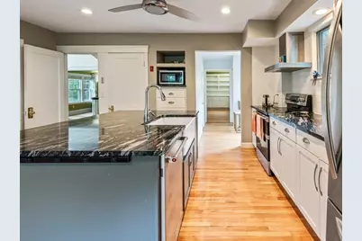 8 Montvale, Worcester, MA 01609 - Photo 10