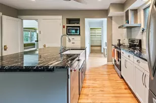 8 Montvale, Worcester, MA 01609 - Photo 10
