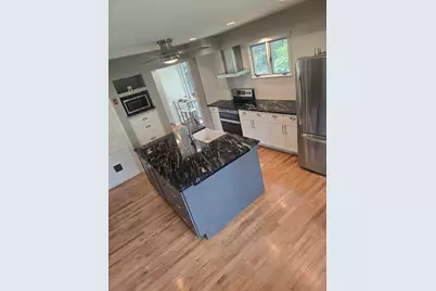 8 Montvale, Worcester, MA 01609 - Photo 2