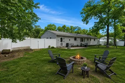 251 High St Ext, Lancaster, MA 01523 - Photo 2