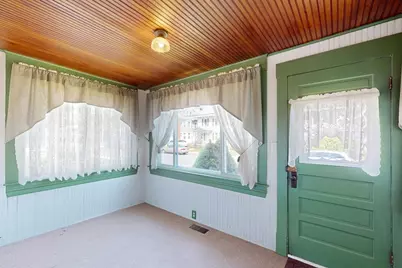 315 Hillside Ave, Holyoke, MA 01040 - Photo 10