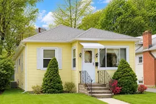 315 Hillside Ave, Holyoke, MA 01040 - Photo 2