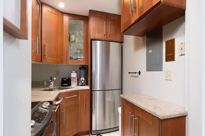 54 Myrtle St #5, Boston, MA 02114 - Photo 6
