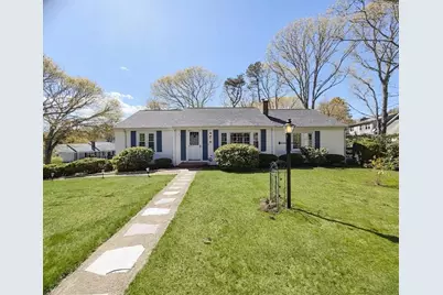 7 Linnell Ln, Yarmouth, MA 02675 - Photo 2