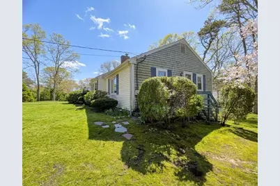 7 Linnell Ln, Yarmouth, MA 02675 - Photo 6