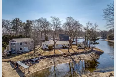 105 Conleys Grove Road, Derry, NH 03038 - Photo 8