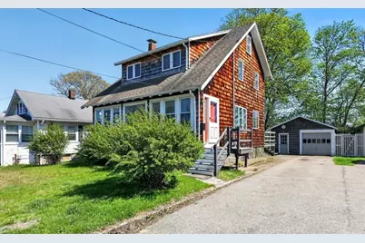 19 Lochmere Ave, Weymouth, MA 02191 - Photo 2