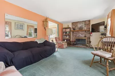 19 Mockingbird Ln, Maynard, MA 01754 - Photo 2