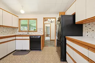 21 Daggett Rd, Attleboro, MA 02703 - Photo 12
