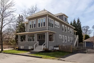 26 Cedar St #2, Marblehead, MA 01945 - Photo 2