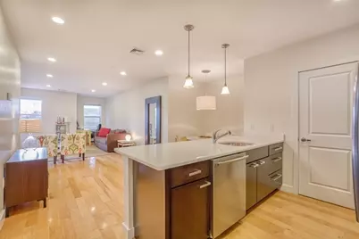 65 Beacon St #302, Somerville, MA 02143 - Photo 4
