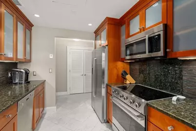 6 Edgerly Place #402/403, Boston, MA 02116 - Photo 10