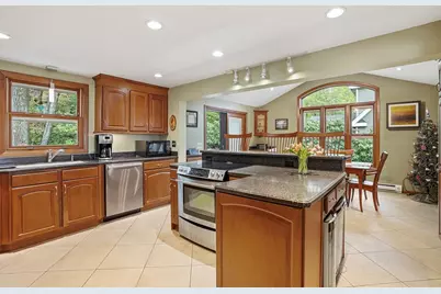 460 Lake Ave, Worcester, MA 01604 - Photo 10
