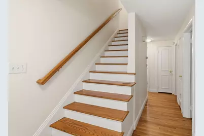 22 Rosedale Ave, Springfield, MA 01128 - Photo 6