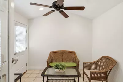 22 Rosedale Ave, Springfield, MA 01128 - Photo 14