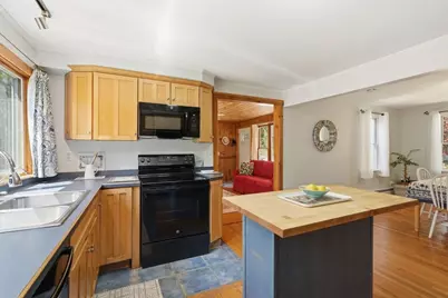 571 W. Pelham Road, Shutesbury, MA 01072 - Photo 12