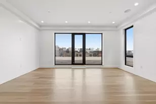 118 B St, Boston, MA 02127 - Photo 6