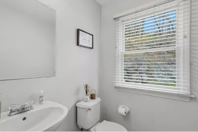 11 Roseanna Park Dr, Waltham, MA 02452 - Photo 30