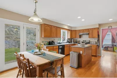 11 Roseanna Park Dr, Waltham, MA 02452 - Photo 12