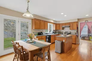 11 Roseanna Park Dr, Waltham, MA 02452 - Photo 12