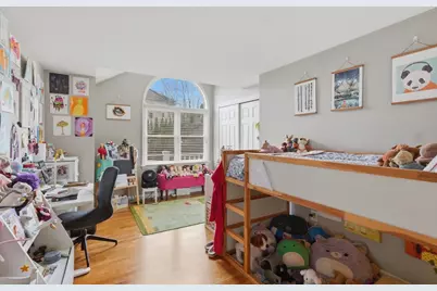 11 Roseanna Park Dr, Waltham, MA 02452 - Photo 28