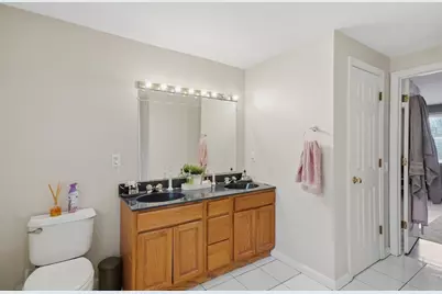 11 Roseanna Park Dr, Waltham, MA 02452 - Photo 34