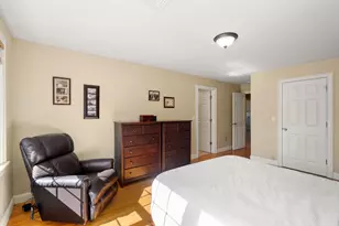 18 Hovey St, Newton, MA 02458 - Photo 14