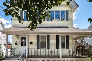 18 Chestnut St, Everett, MA 02149 - Photo 2