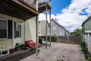 18 Chestnut St, Everett, MA 02149 - Photo 12