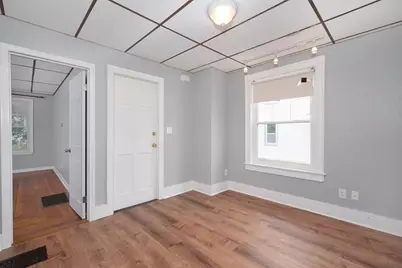18 Chestnut St #1, Everett, MA 02149 - Photo 4