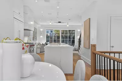 561 East Broadway, Boston, MA 02127 - Photo 12