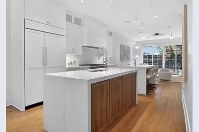 559 East Broadway, Boston, MA 02127 - Photo 10