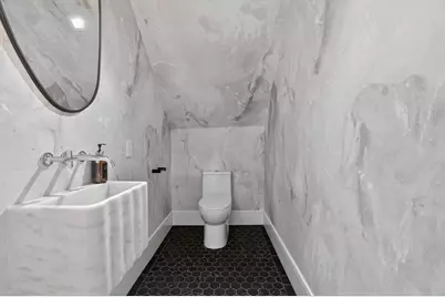 561 East Broadway, Boston, MA 02127 - Photo 40