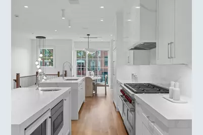 561 East Broadway, Boston, MA 02127 - Photo 2