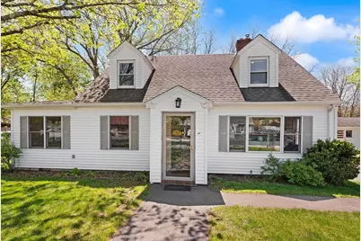26 Alandale Pkwy, Norwood, MA 02062 - Photo 2