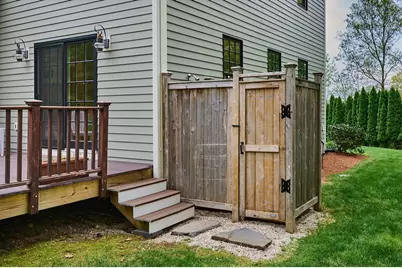 246 Hadley St, South Hadley, MA 01075 - Photo 34