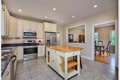 246 Hadley St, South Hadley, MA 01075 - Photo 6