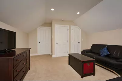 246 Hadley St, South Hadley, MA 01075 - Photo 28