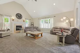 42 Shining Rock Dr, Northbridge, MA 01534 - Photo 12