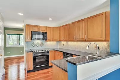 32 Bishops Forest Dr #32, Waltham, MA 02452 - Photo 10