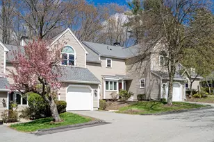 32 Bishops Forest Dr, Waltham, MA 02452 - Photo 2