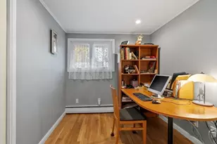 4 Anderson St, Peabody, MA 01960 - Photo 10