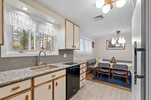 4 Anderson St, Peabody, MA 01960 - Photo 4