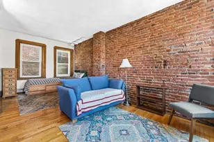 31 Snow Hill St, Boston, MA 02113 - Photo 12