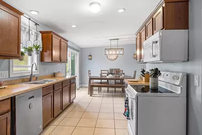 3 Dominique Dr, Webster, MA 01570 - Photo 8